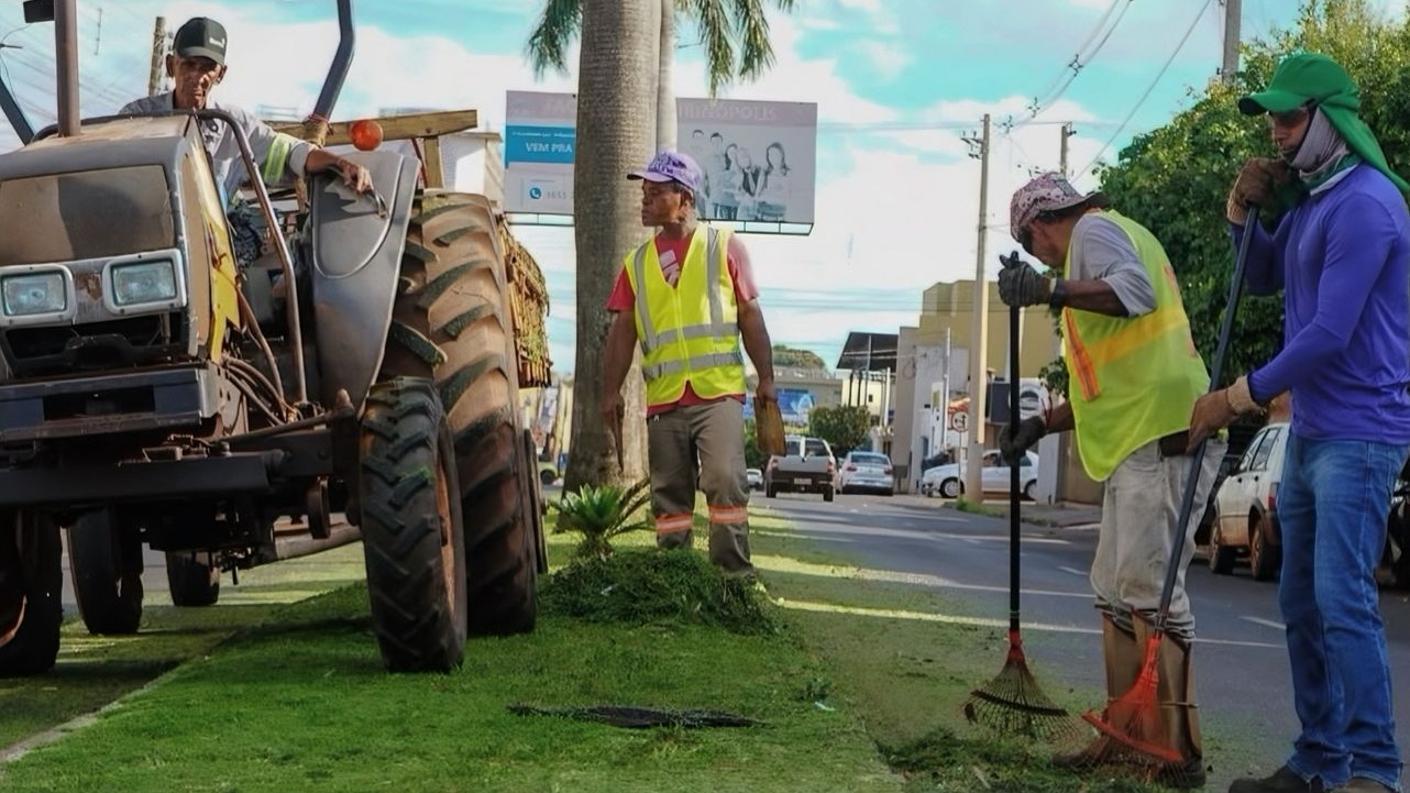 Imagens da Notícia Municipais Prefeitura investe em ações contínuas para conservação dos espaços públicos em Quirinópolis